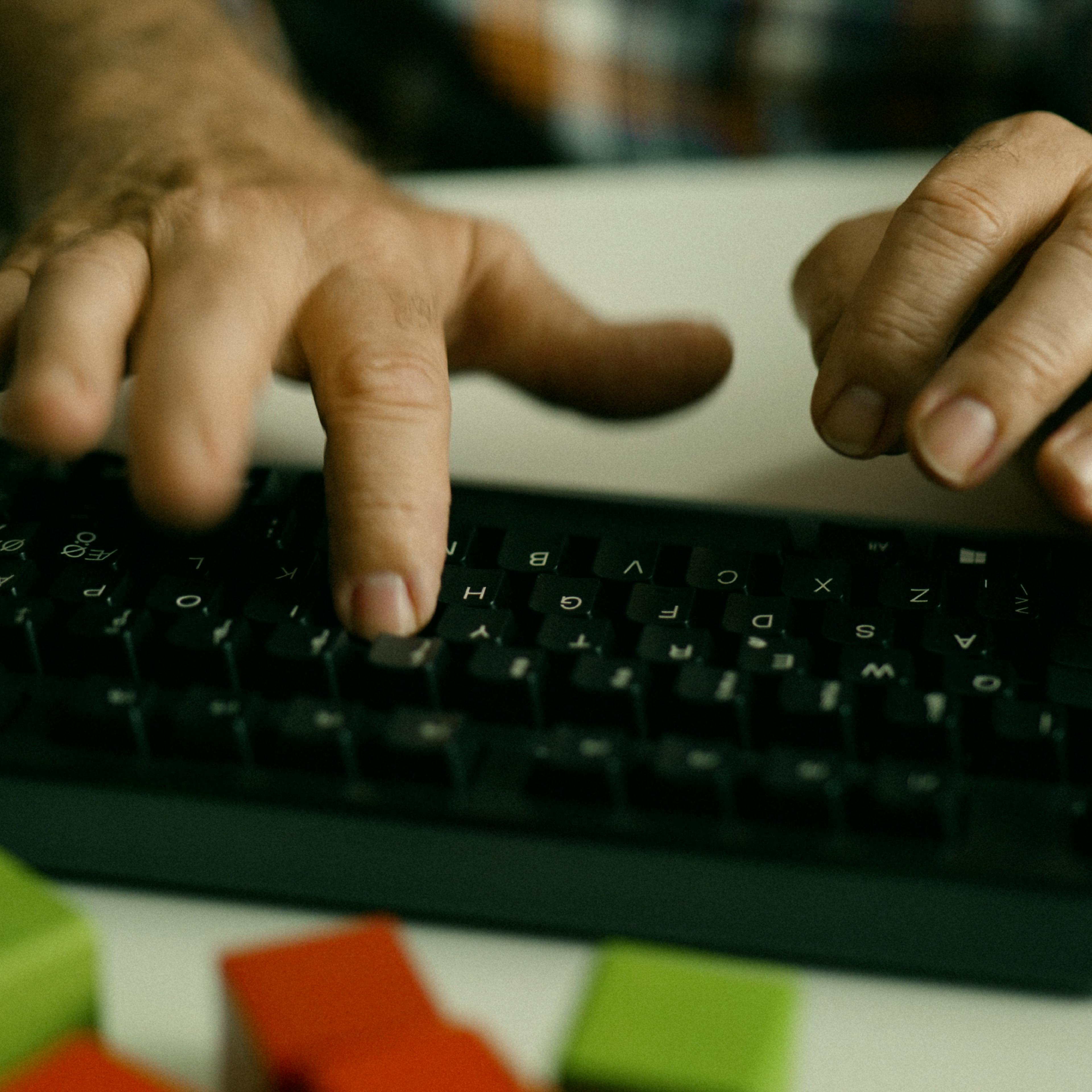 Transportledare vid datorn