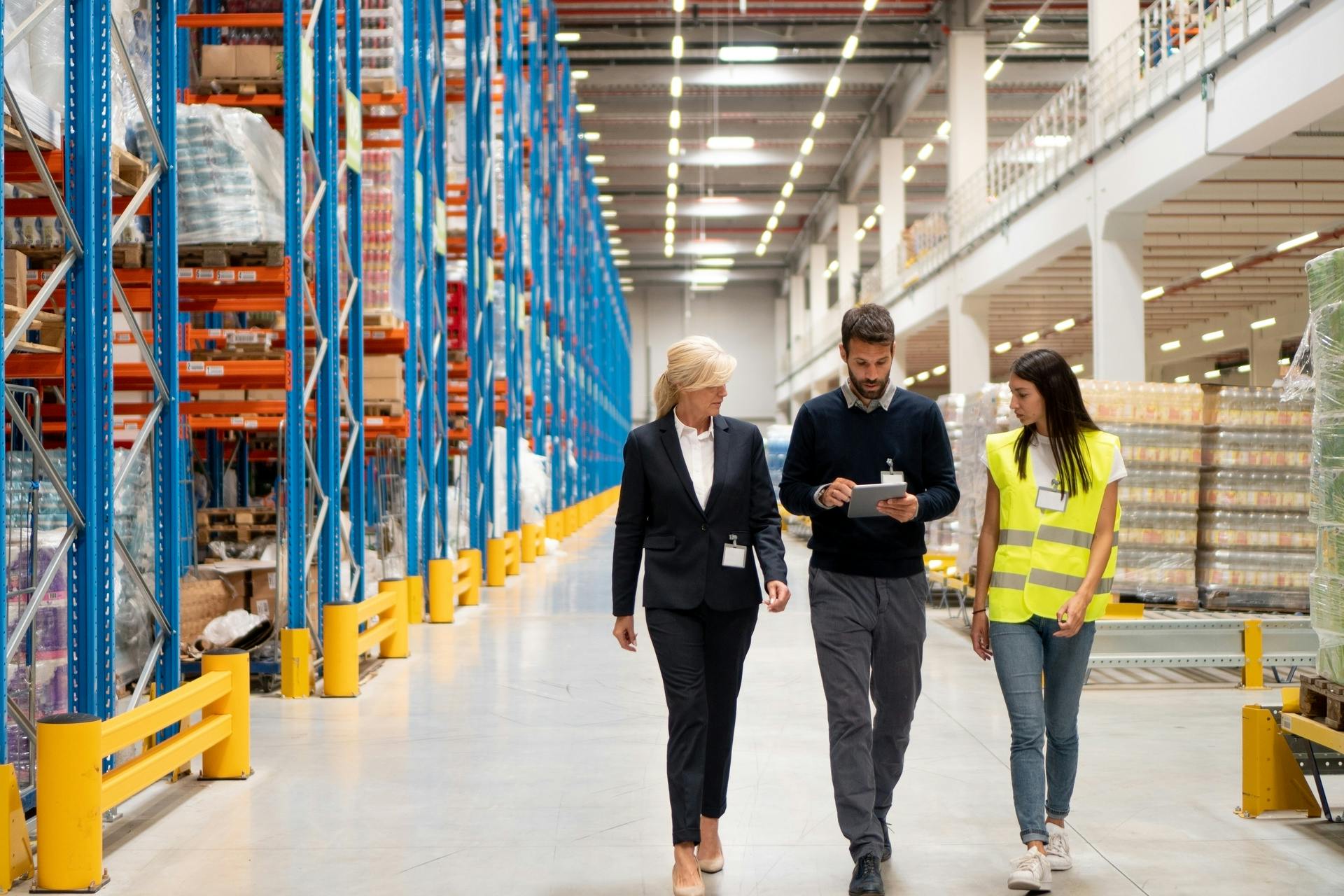 warehouse managers scheduling employees