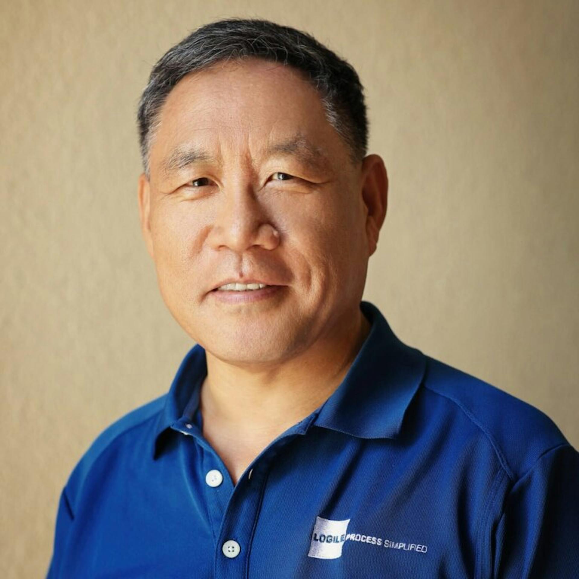 ximing-zhang headshot