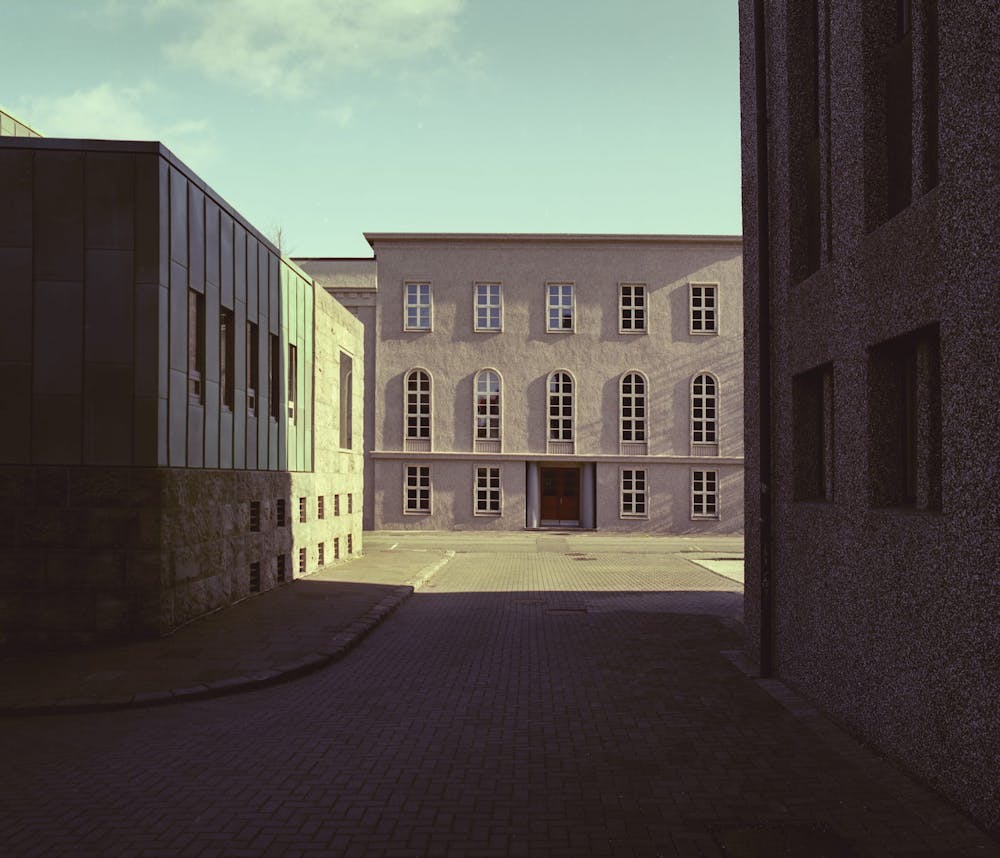 Photograph of the Supreme Court of Iceland by Daníel Magnússon