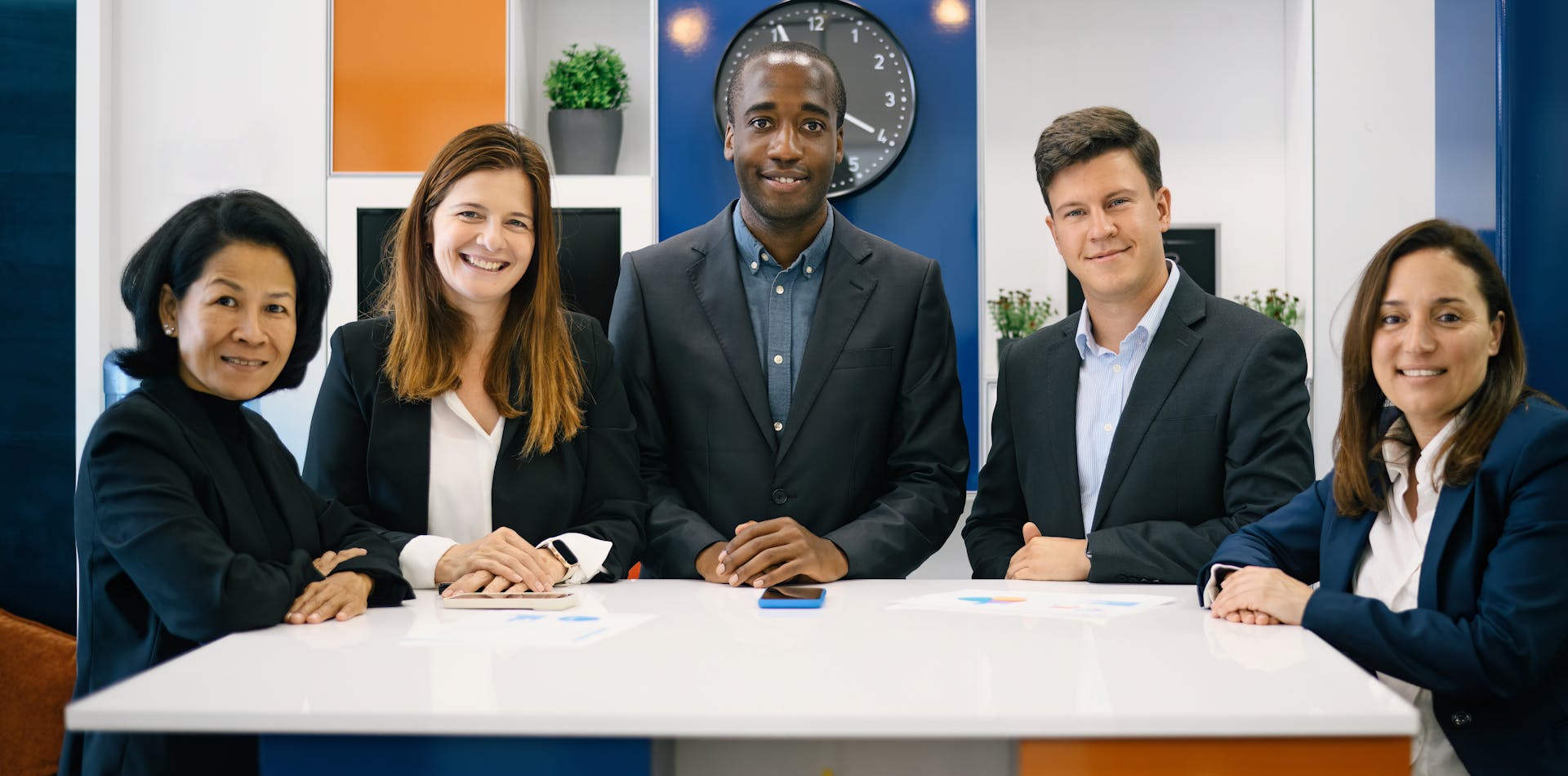 Task force members plan an AI pilot for their company