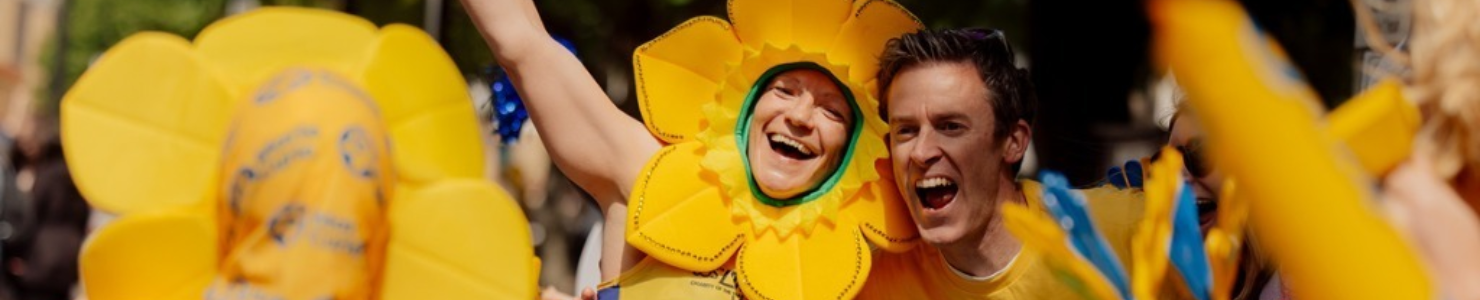 Marie Curie charity runners taking part in London Marathon.