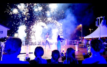 LOOOOP im Finale der Bundesfeier Basel mit Feuershow und Feuerwerk 