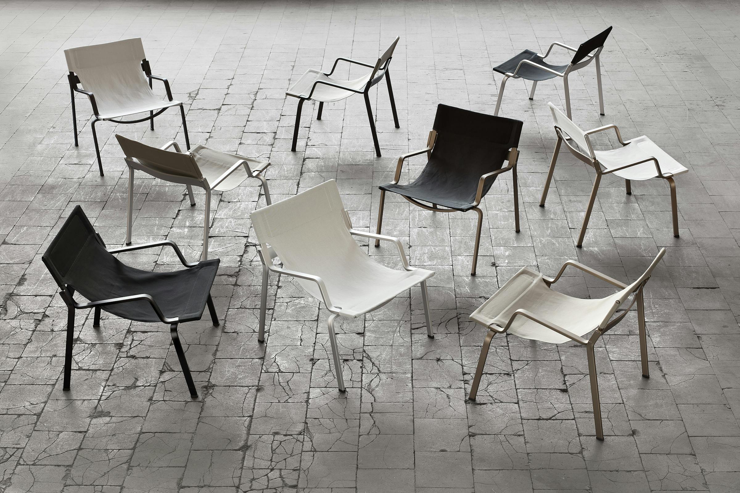 Group photo of Enso chairs in the Lehni factory