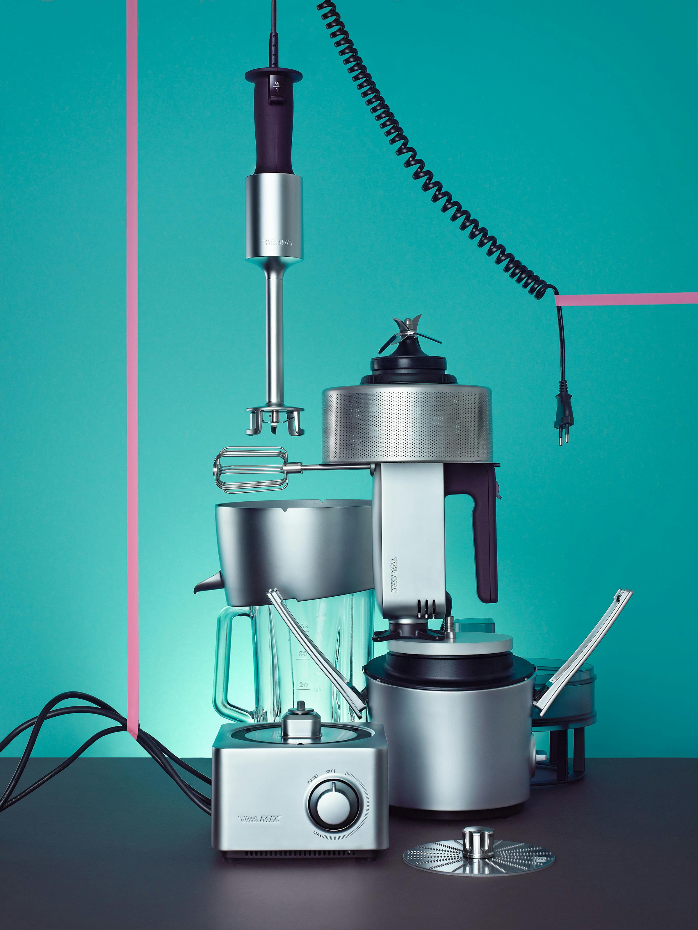 Group shot of different TurMix products in front of green background