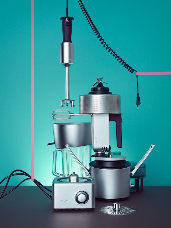 Group shot of different TurMix products in front of green background