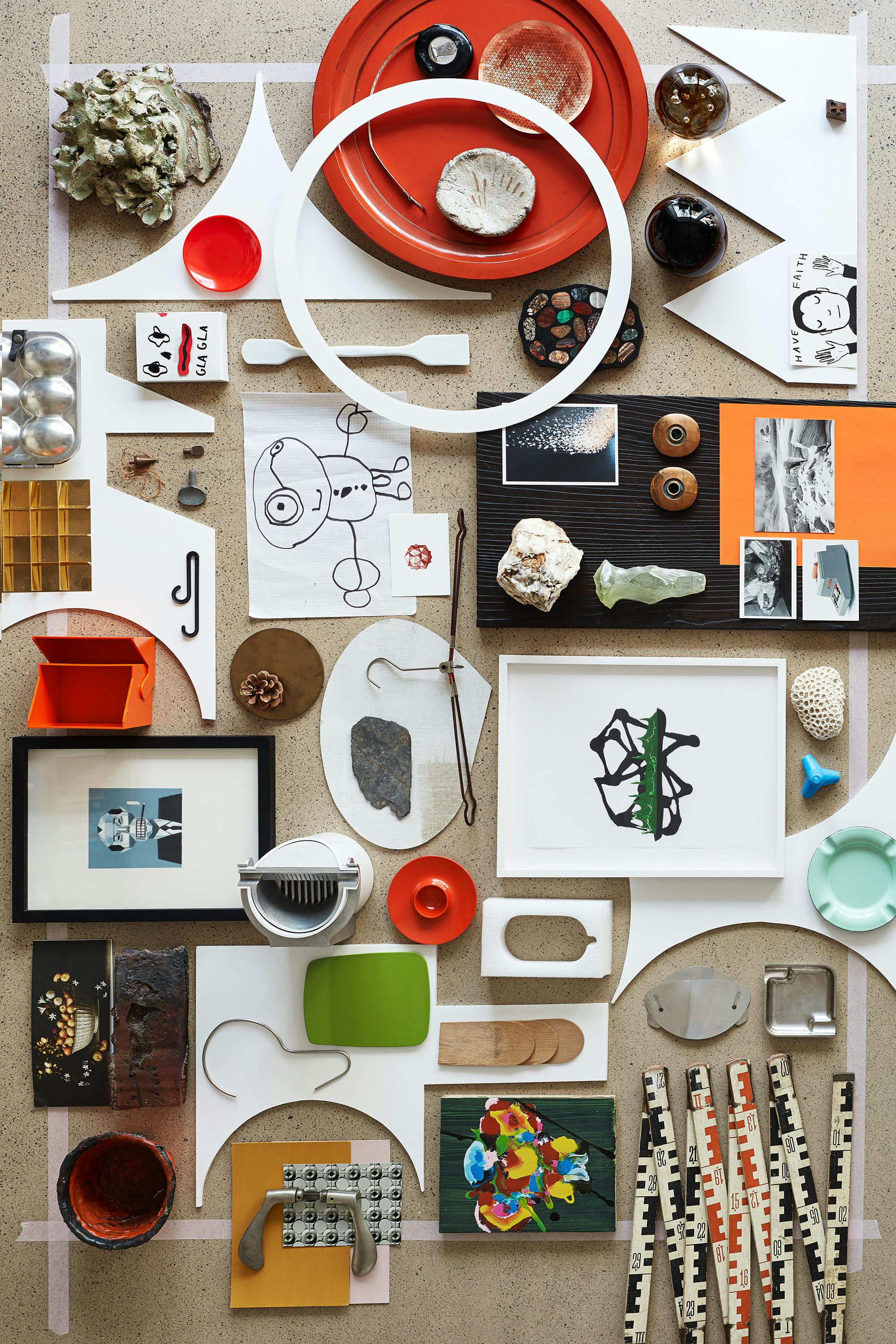 Bird's eye with a moodboard of curated objects by designer Frédéric Dedelley