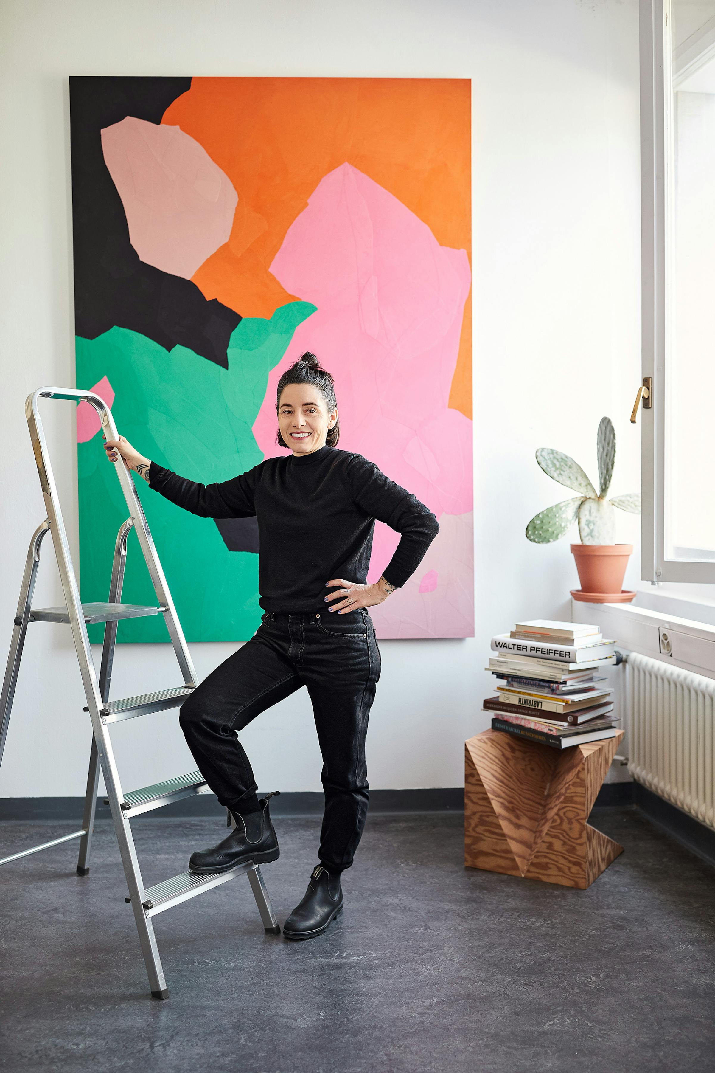 Portrait of textile and print designer Mara Tschudi