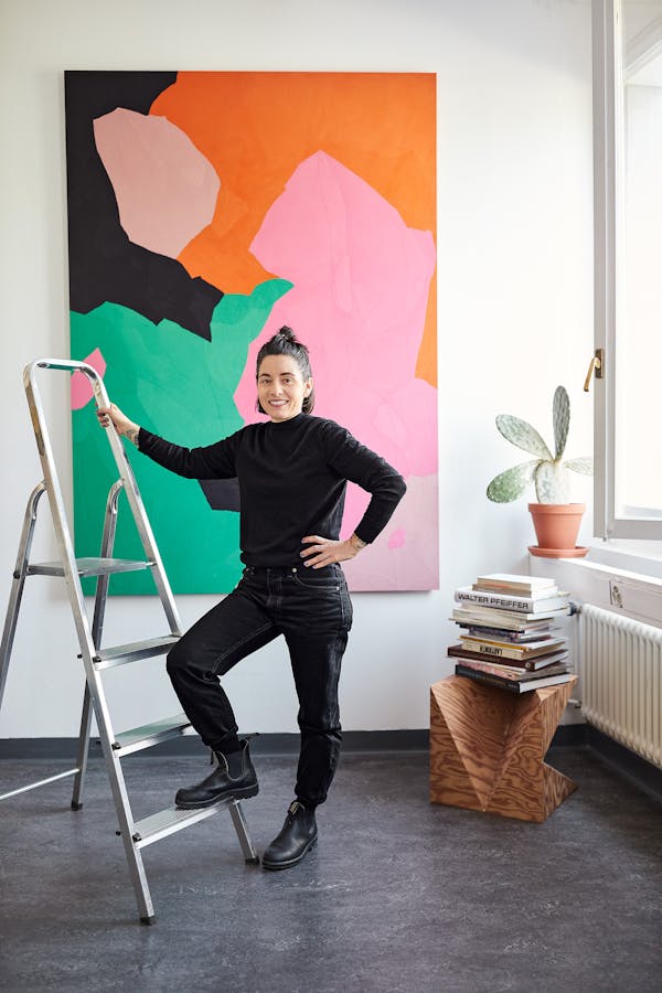 Portrait of textile and print designer Mara Tschudi