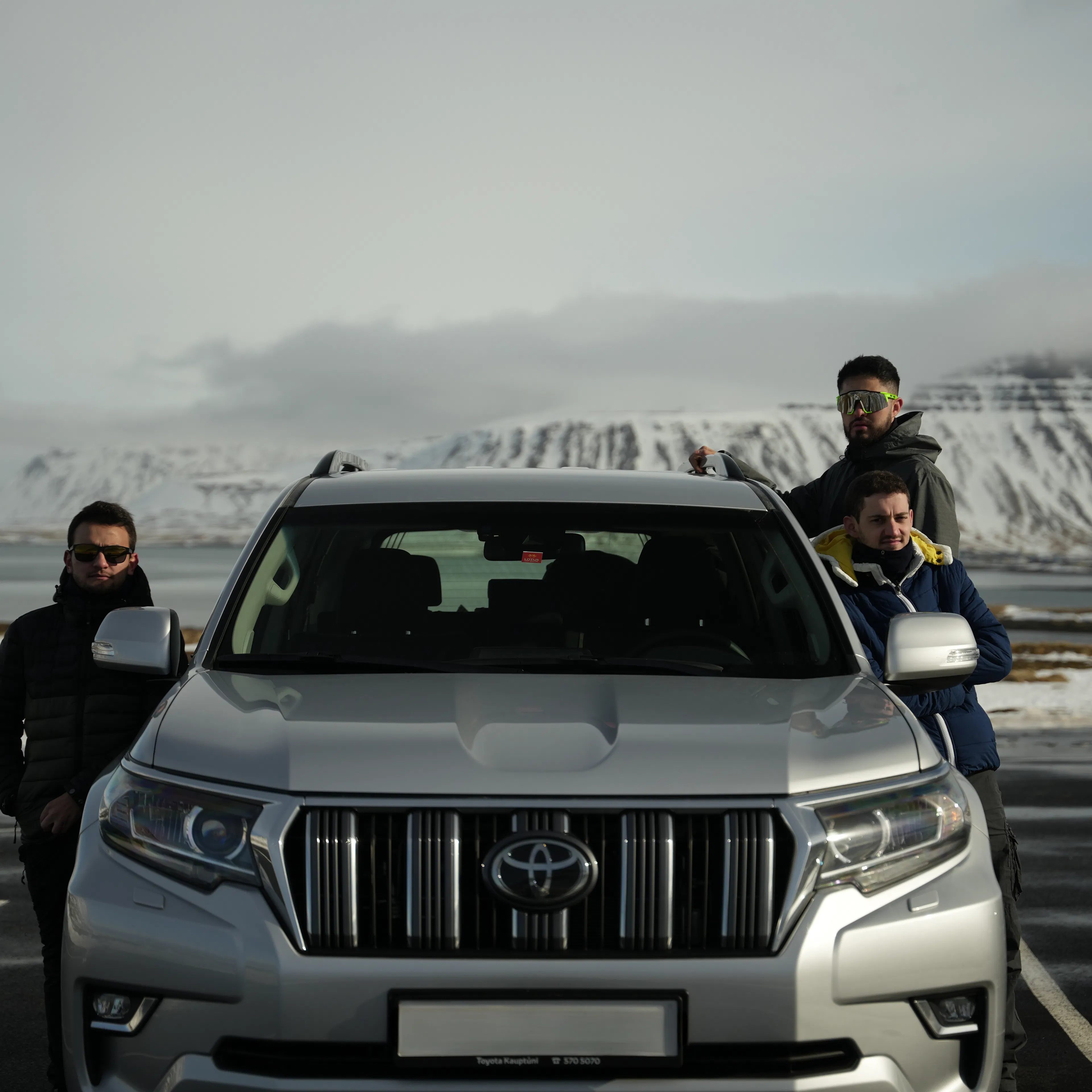 Group portrait land cruiser fjord