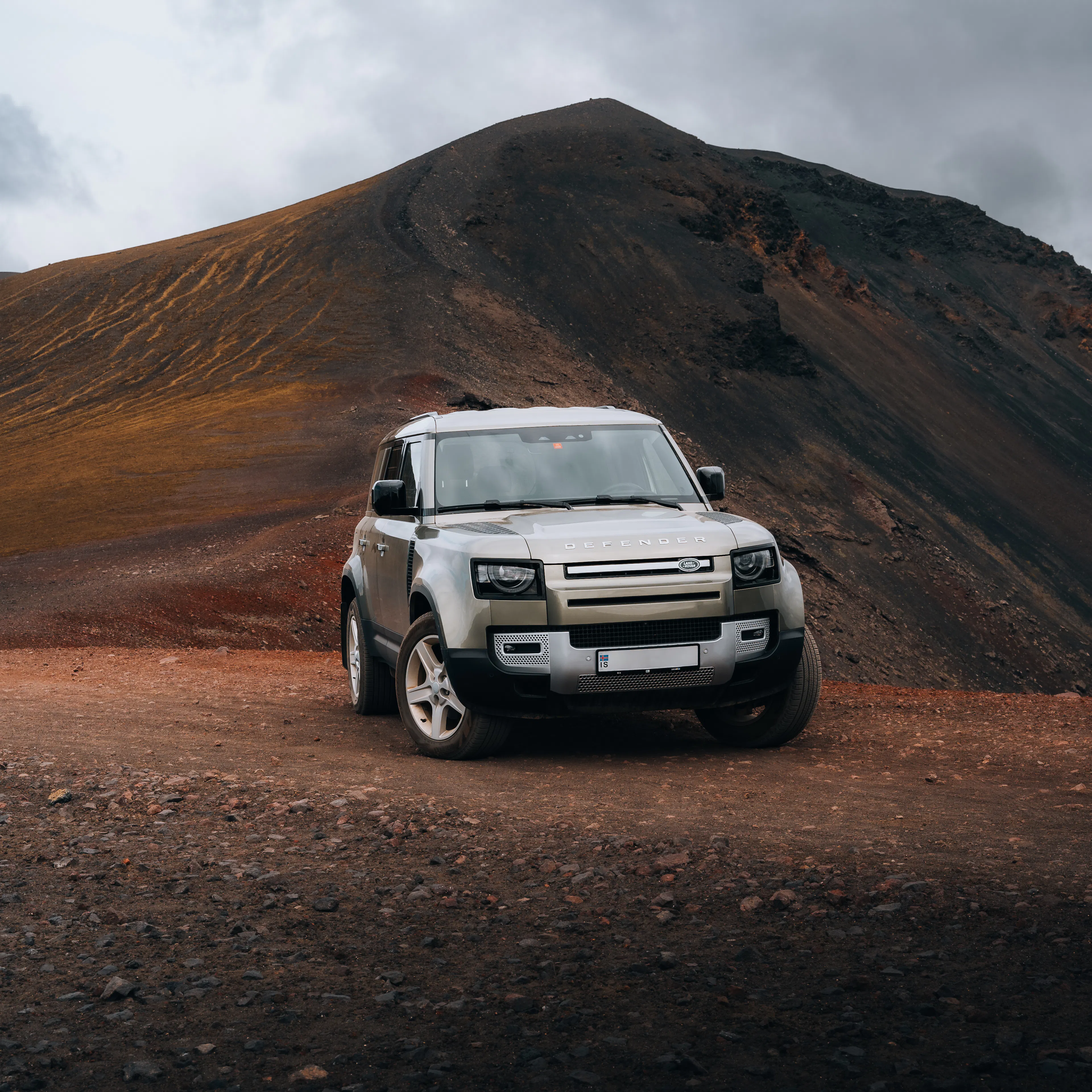 Defender red mountain highlands