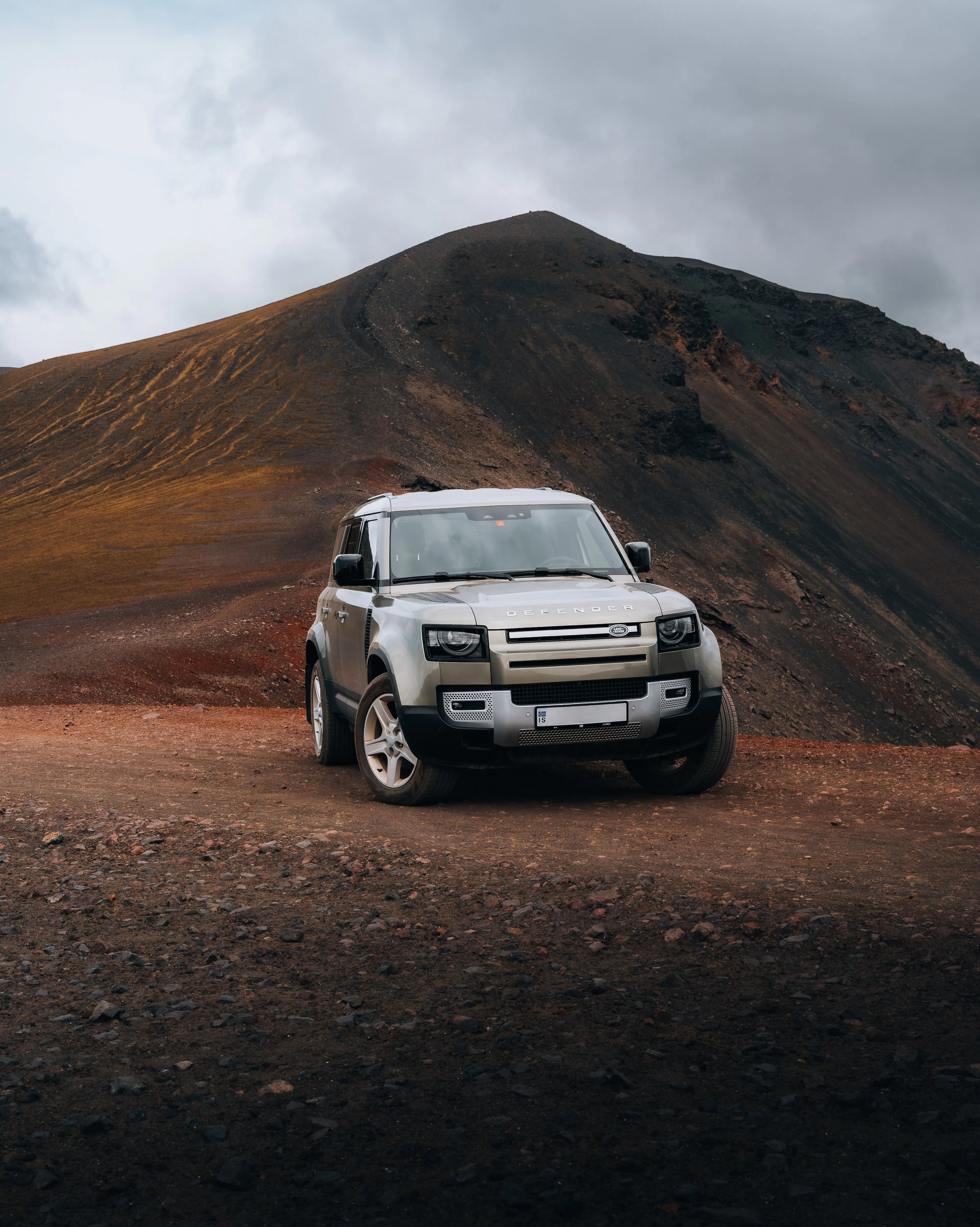 Defender red mountain highlands