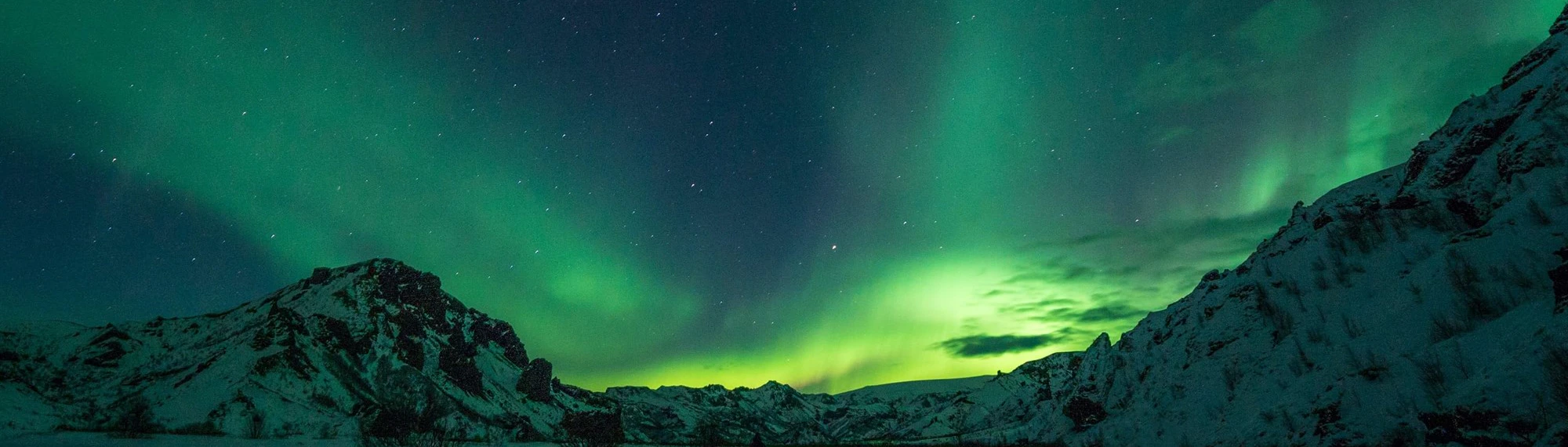Isländische Nordlichter 2025: Beste Zeiten & Beobachtungsorte