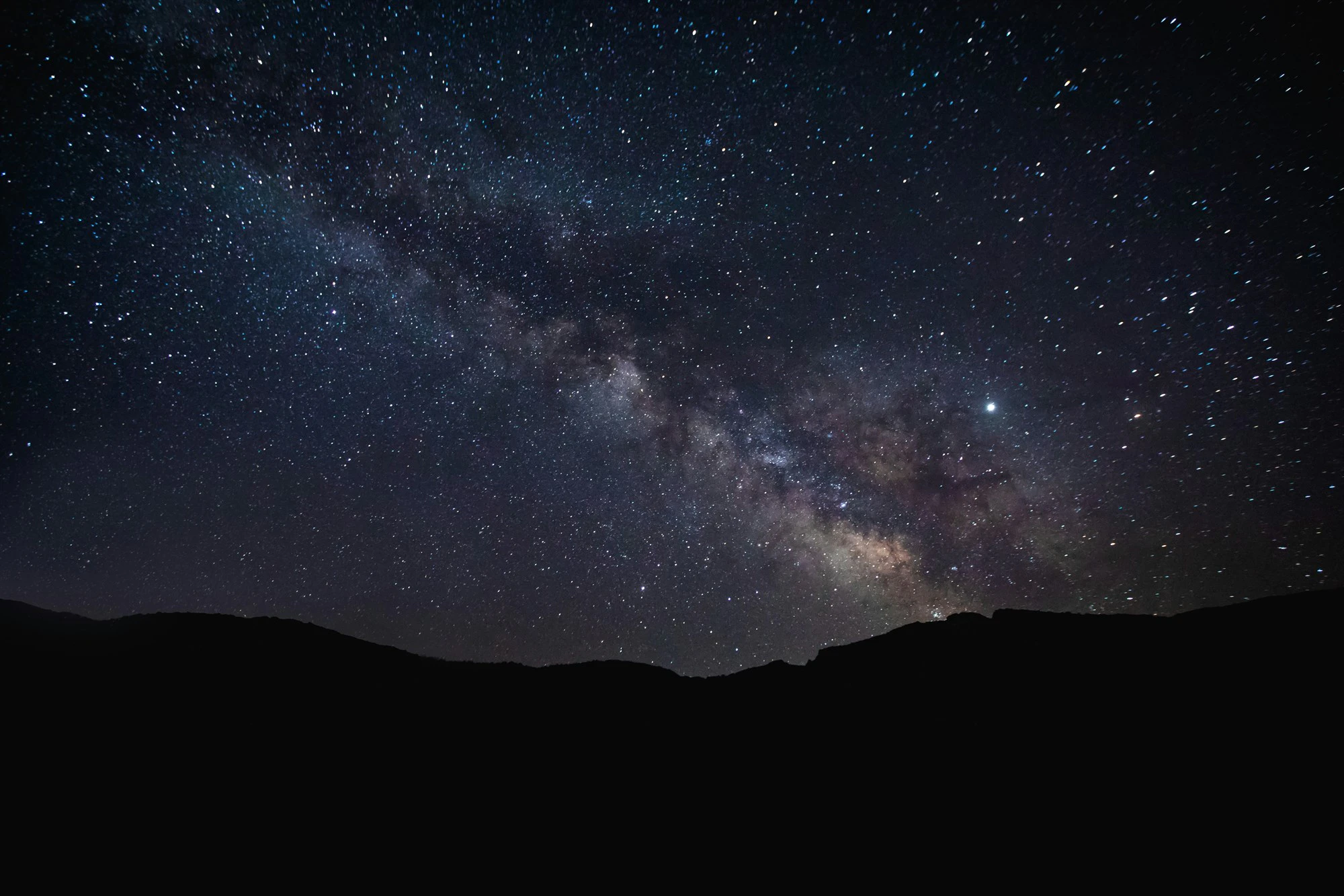 Bajo las Estrellas: Los Mejores Lugares para Observar las Estrellas en Europa