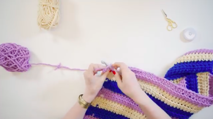 How to crochet a blanket