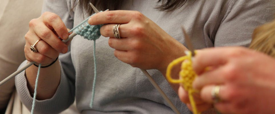 A guide to knitting 18 types of stitches & techniques