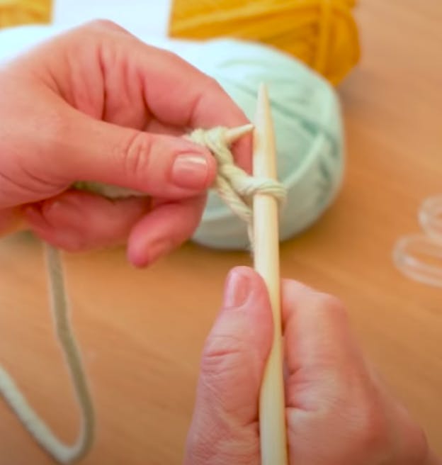 How To Knit Step By Step Beginners Guide And Video Lovecrafts
