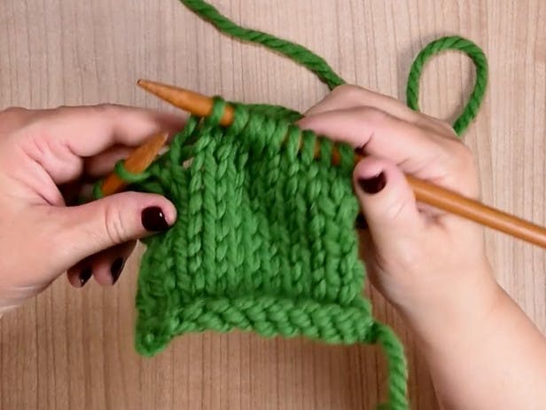 stocking stitch tutorial on needles