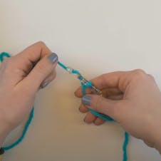 How to chain crochet step 1