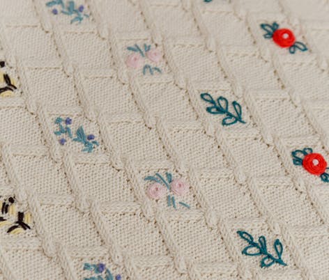 Krans jumper midsummer floral embroidery