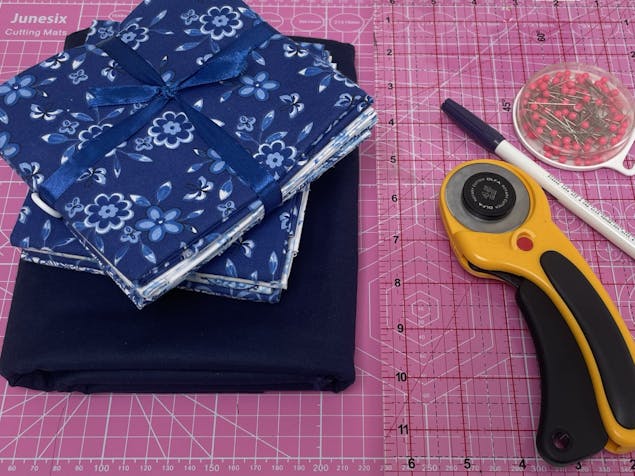 120 Pcs 4'' x 4'' Cotton Craft Fabric Bundle Squares,DIY Sewing Quarters  Bundle,Precut Cotton Fabric Bundles for Precut Fabric,Quilting Fabric