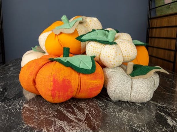 How to make a fabric pumpkin