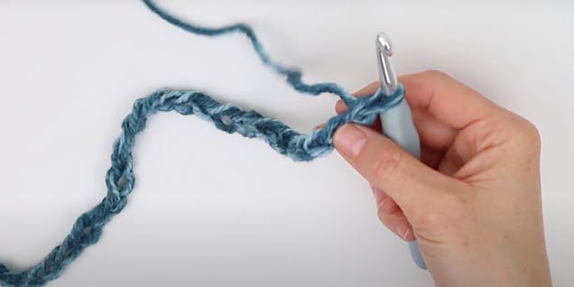 crochet chain stitch row