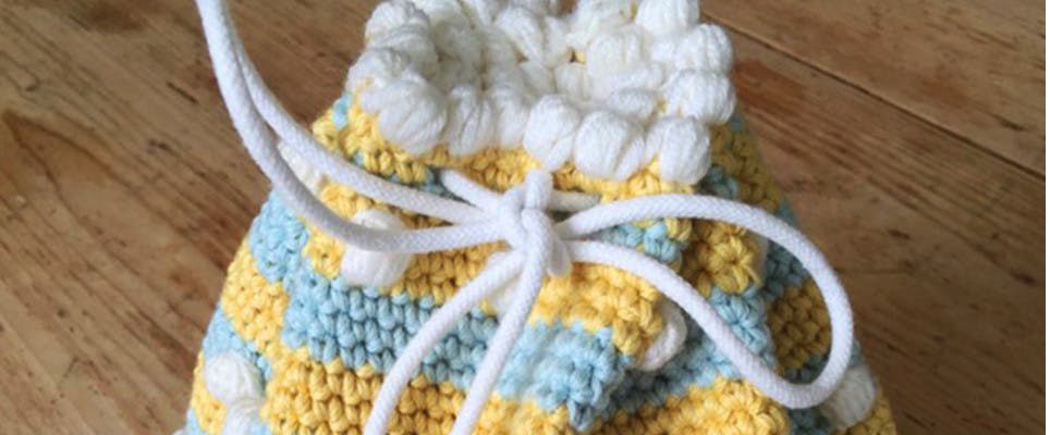 Crochet Club: Small drawstring bag