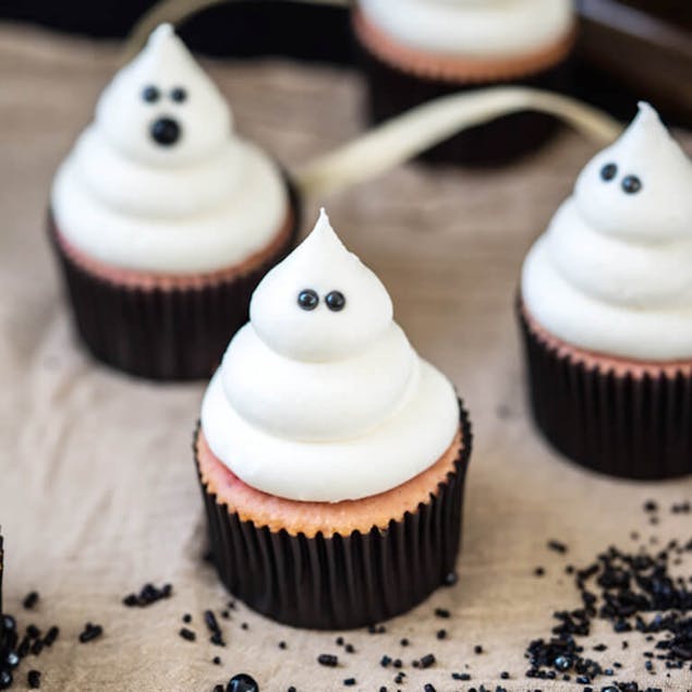 11 Halloween Cupcake Recipes | LoveCrafts
