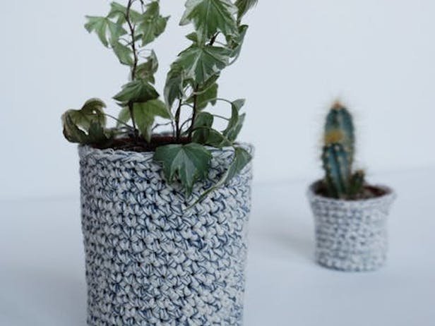 Crochet a plant pot cover