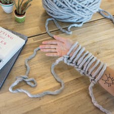 arm knitting cast on