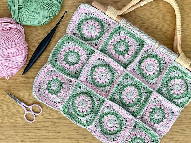 Granny square patterns