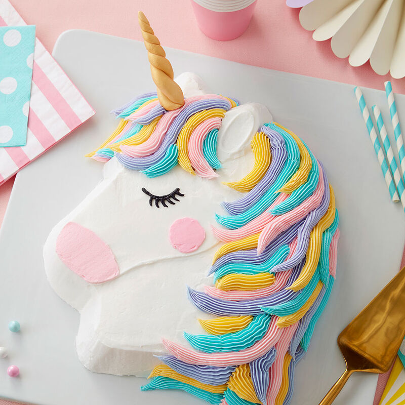 Unicorn Cake Stock Photo - Download Image Now - Cake, Unicorn, Birthday Cake  - iStock