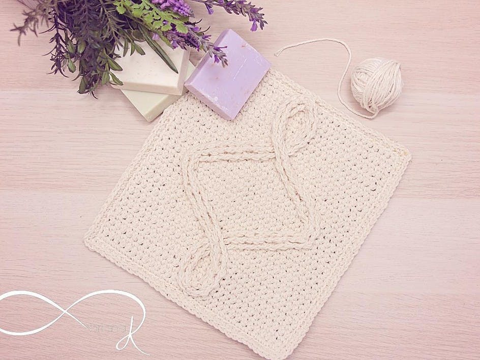 6 Crochet washcloth patterns - 2 FREE patterns!