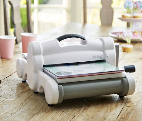 Sizzix Big Shot Plus Manual Die Cutting & Embossing Machine with Cutting Pads - Create Bigger Scrapbook Pages & Quilting Projects