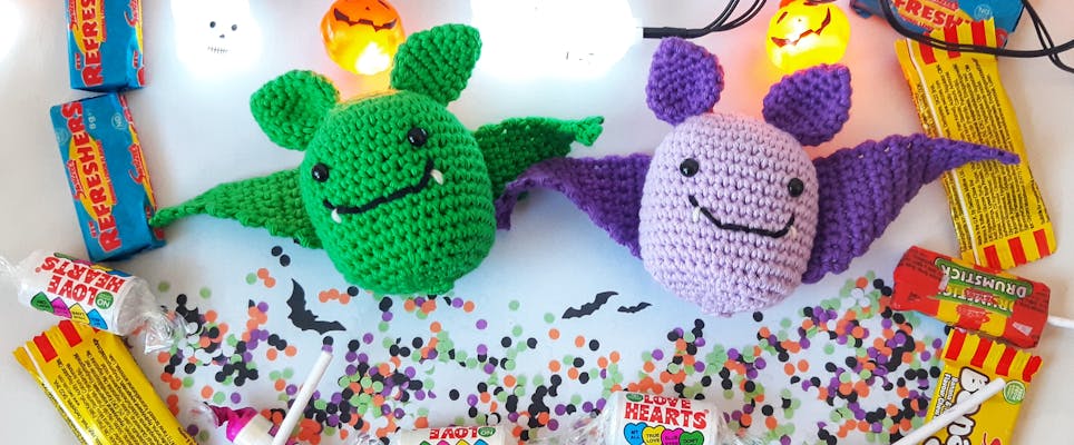 How to make an adorable amigurumi bat
