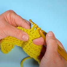 Crochet puff stitch step 2