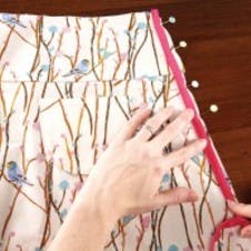 Pin zip to side of skirt.