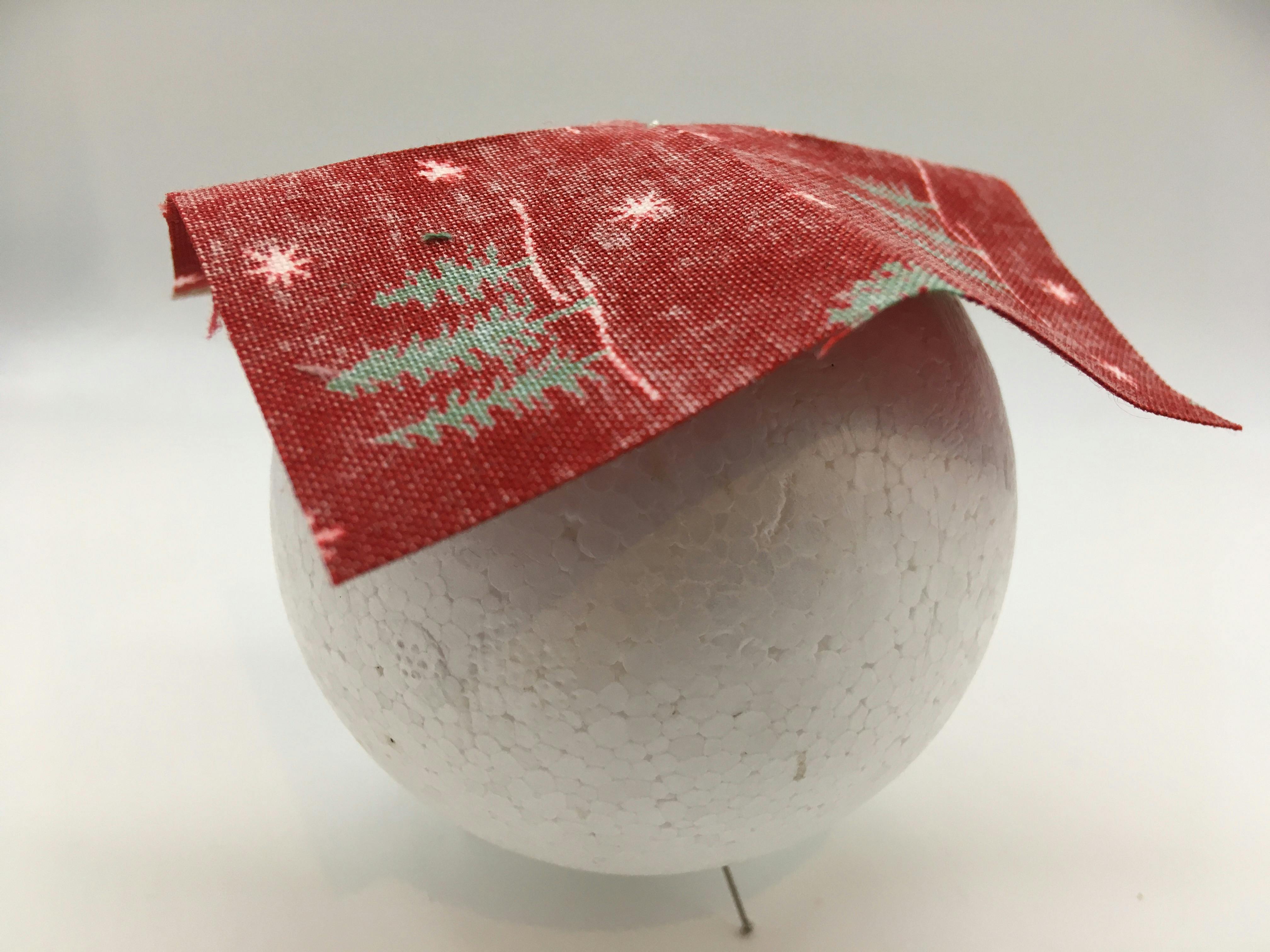 Quilted Christmas ball ornament free tutorial! LoveCrafts
