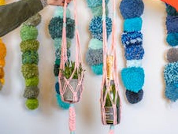 How to make a macramé bottle tote