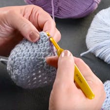 change colours in crochet to add row