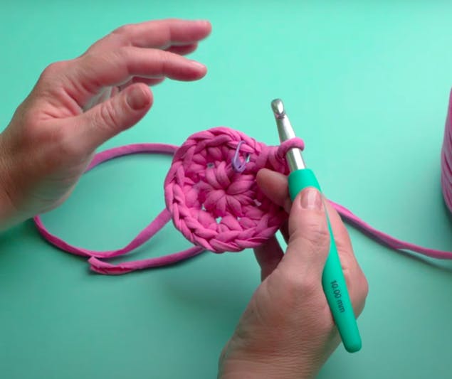 How to hold a crochet hook using pencil grip