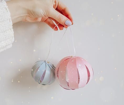 Papercraft Christmas Baubles by Karinascrapspace