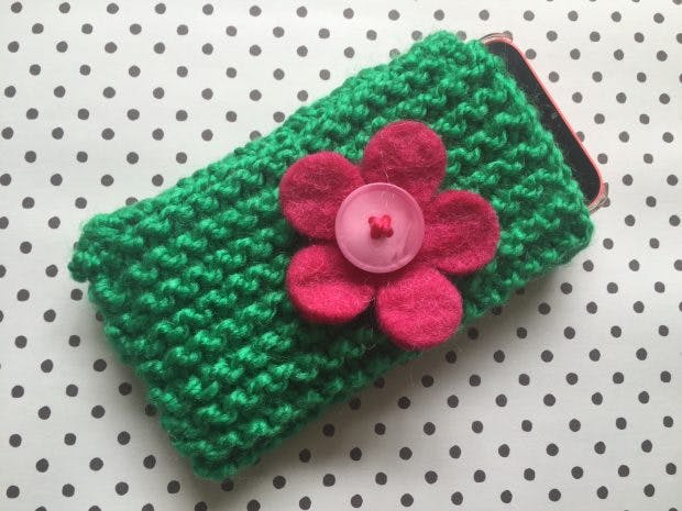 knit phone case cosy