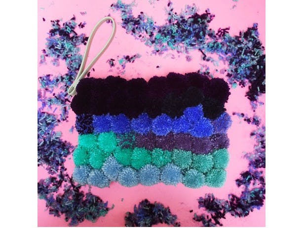 Make a pombré purse!