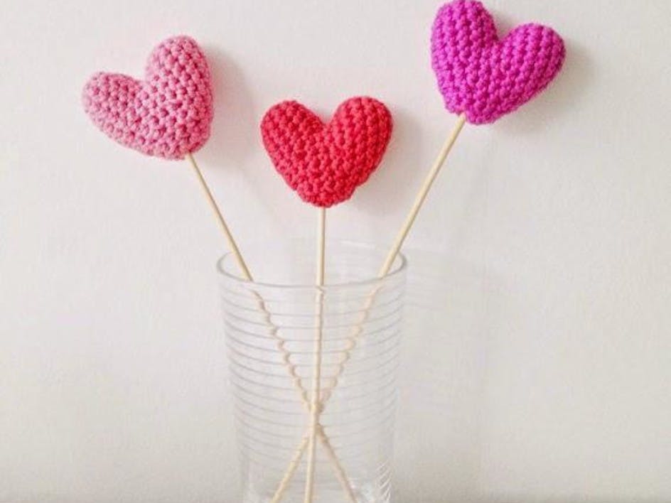 Free crochet heart tutorials