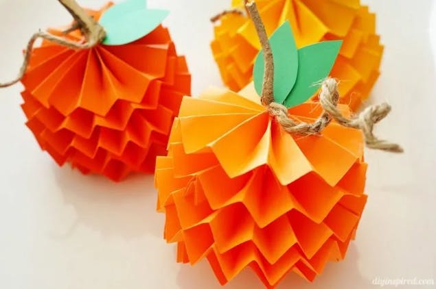 Cute Construction Paper Pumpkin Craft for Fall