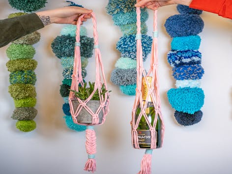 How to make a macramé bottle tote!