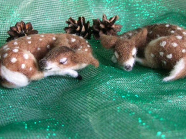 Eve’s needle-felted Christmas fawns