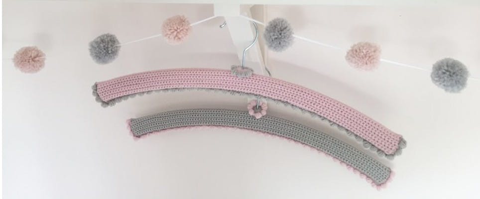 Crochet club: Pretty hanger covers